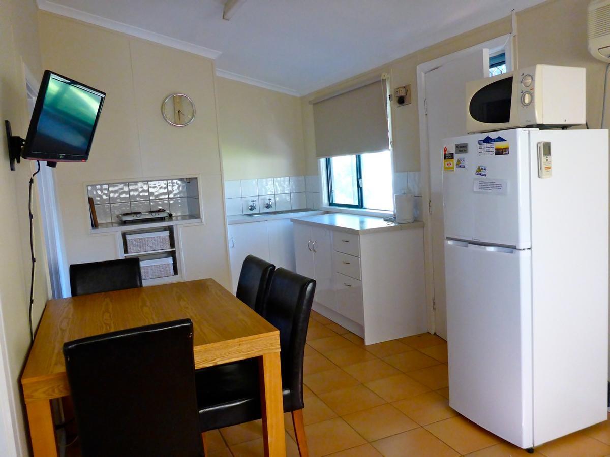 Lazy Lobster Holiday Units & Chalets Port Denison 外观 照片