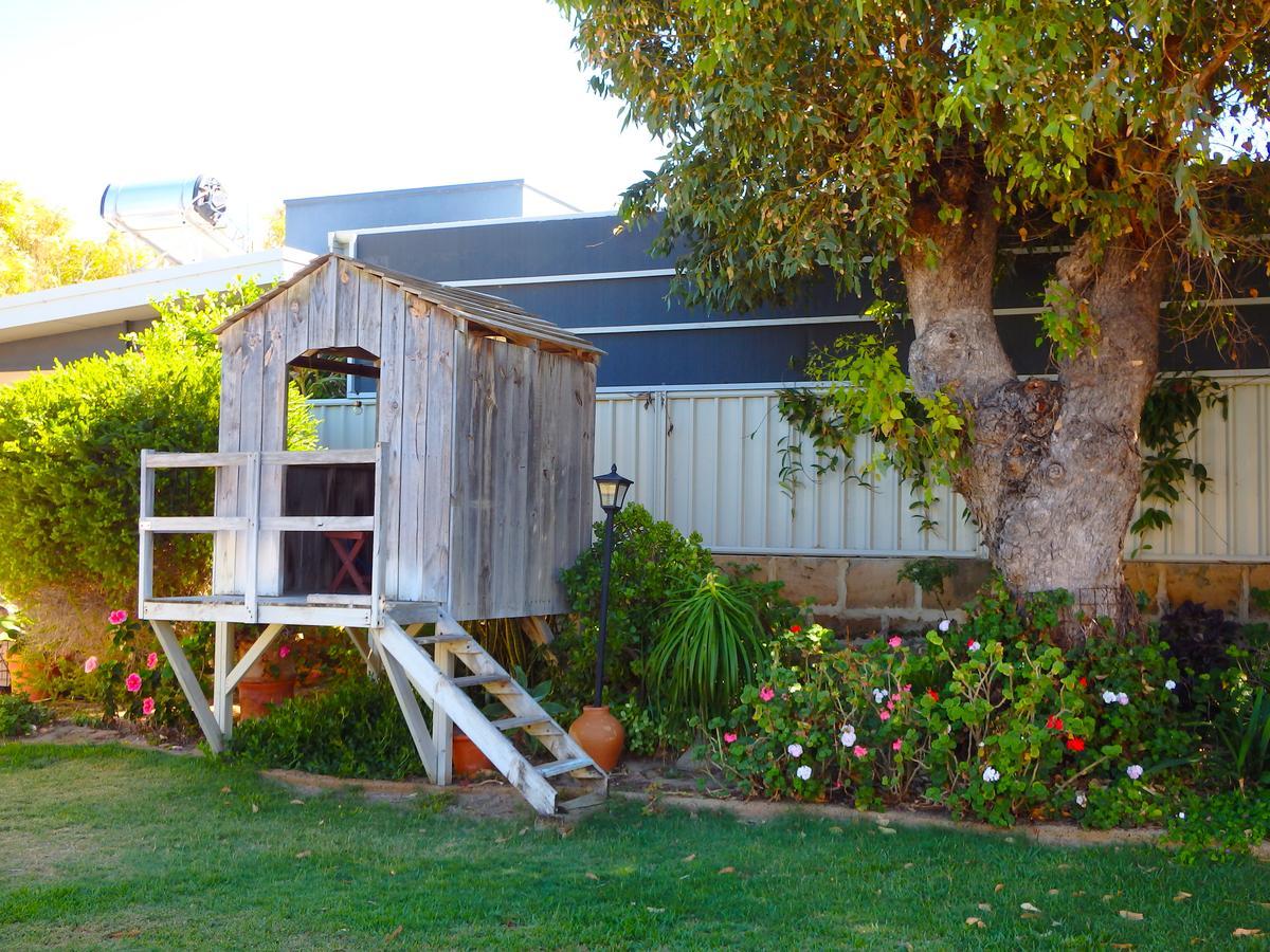 Lazy Lobster Holiday Units & Chalets Port Denison 外观 照片
